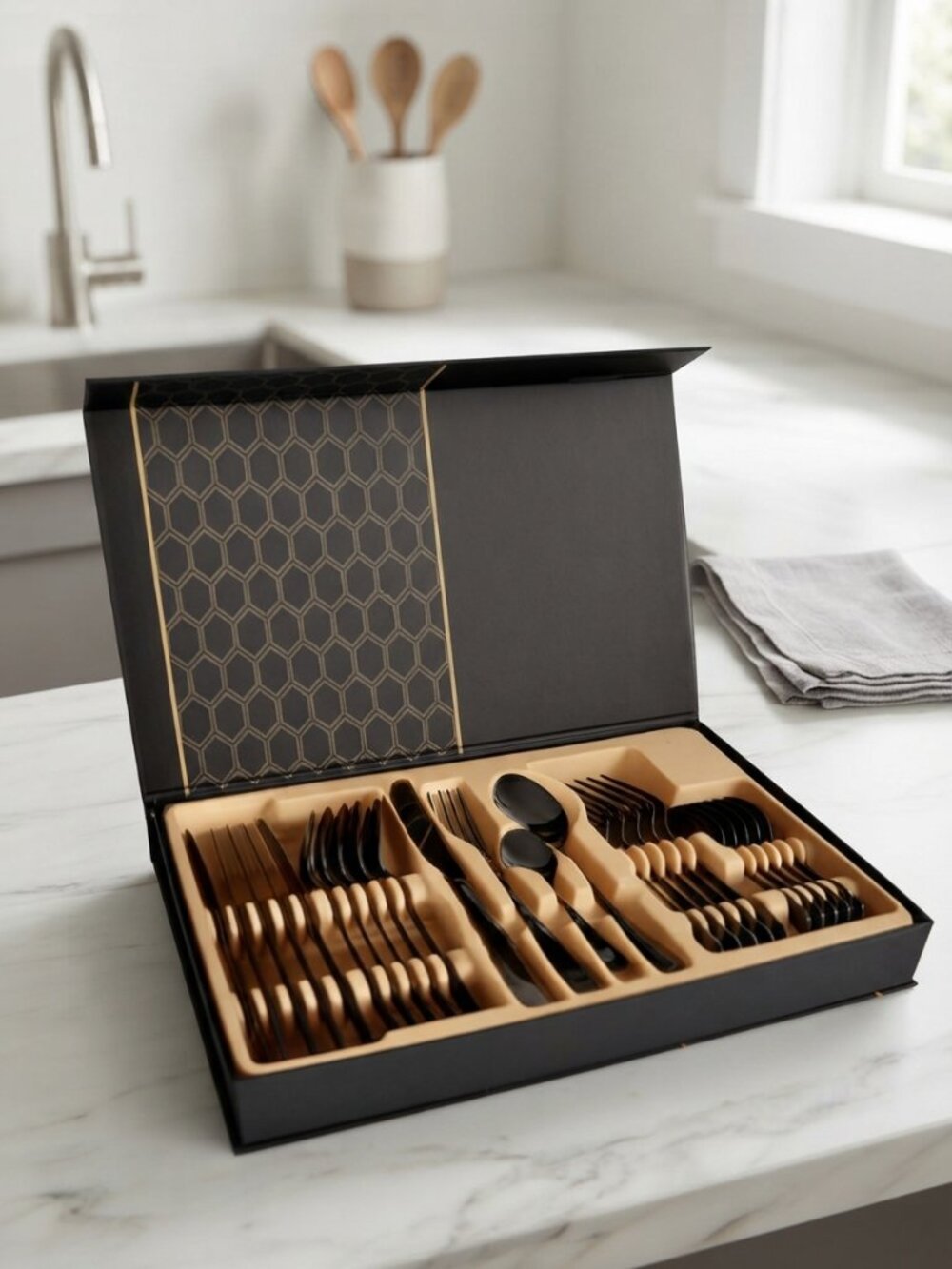 High-Quality Black  Cutlery Set - Elegant Home Dining